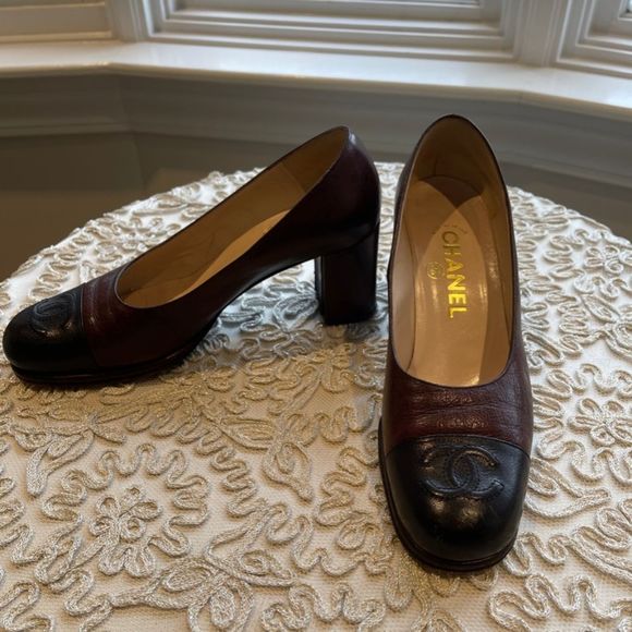 CHANEL heels - Picture 1 of 4